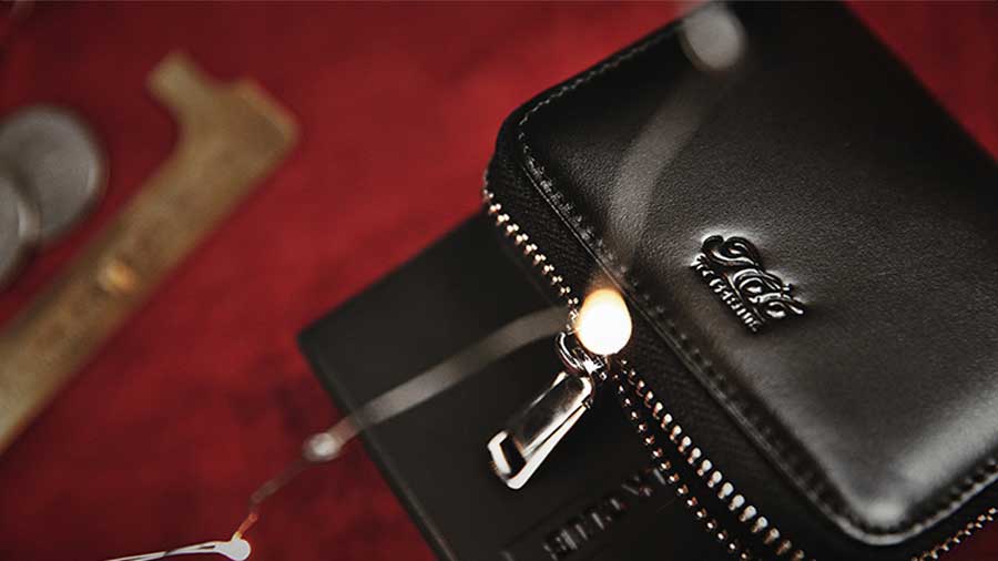 Zipper Playing Card Case (Leather) by TCC