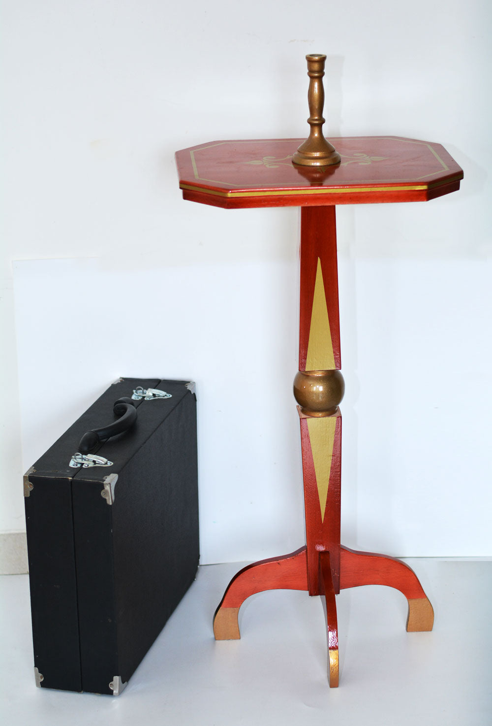 Floating Table Super Deluxe