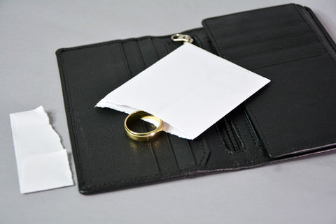 Ring To Wallet ( Large ) 