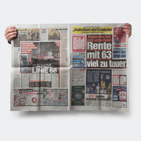 Torn & Restored Newspaper ( Gimmick + Online Video Instruction )